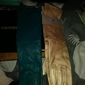 2 pairs leather gloves plus 2 pairs tights